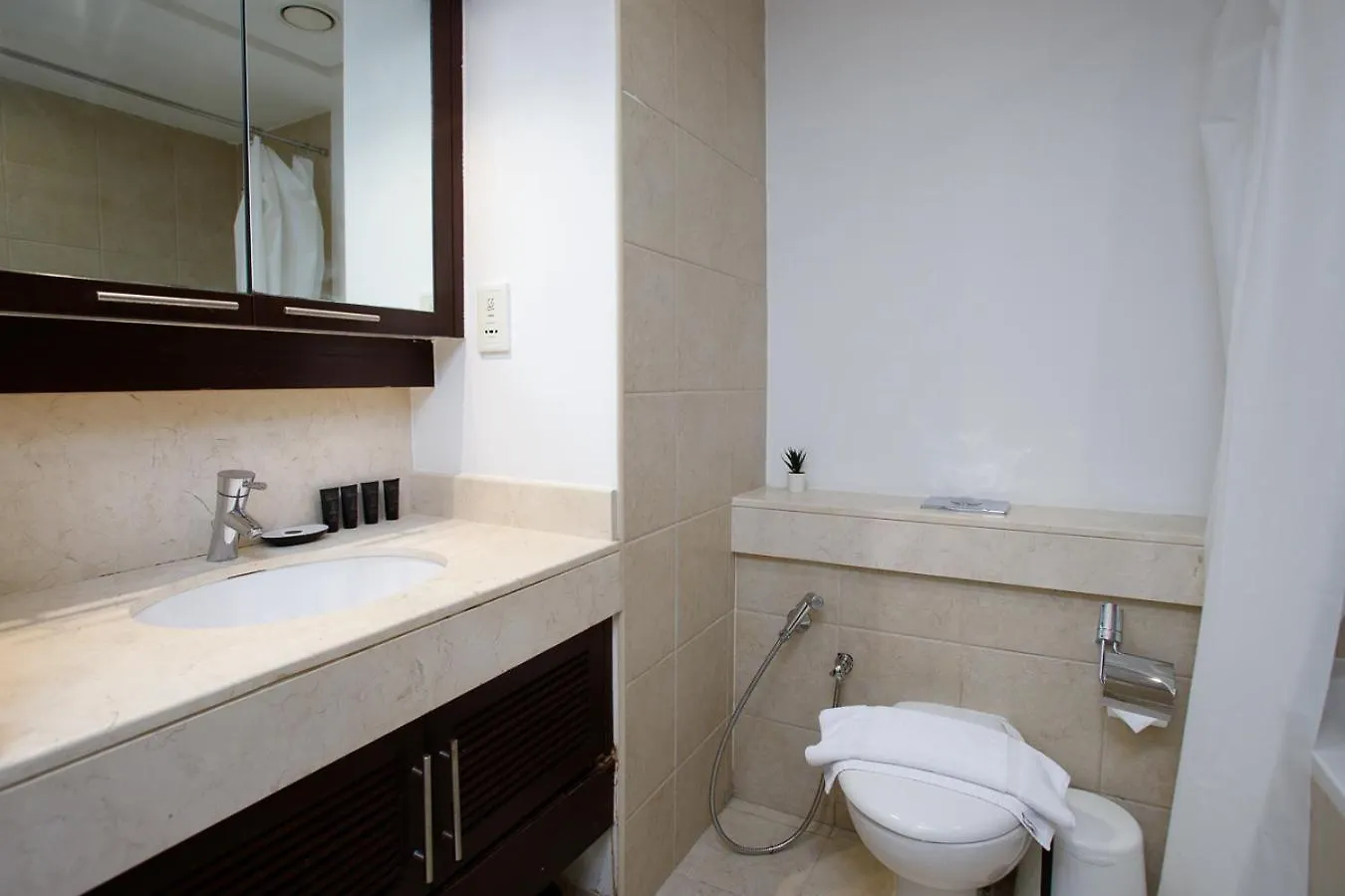 Near Dubai Mall - 1Br Apartment In The Residence 8,Downtown - Allsopp & Allsopp